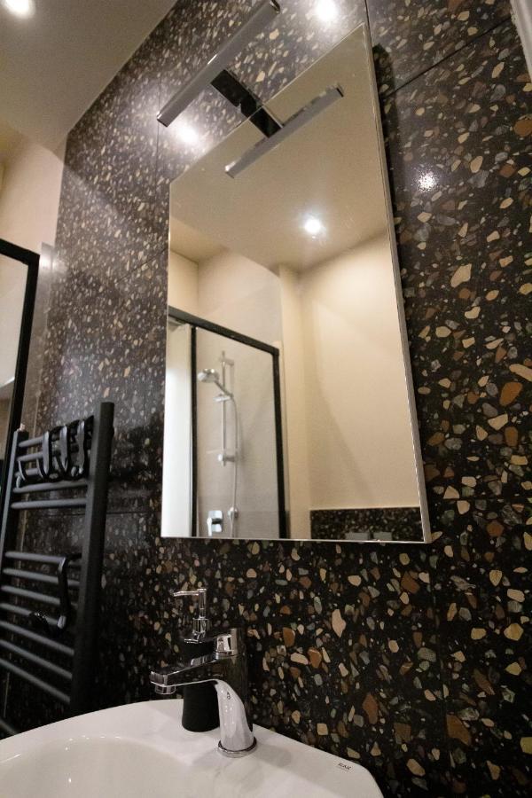 Casa Daura - Your Comfortable Apartment In Bologna - Parking מראה חיצוני תמונה